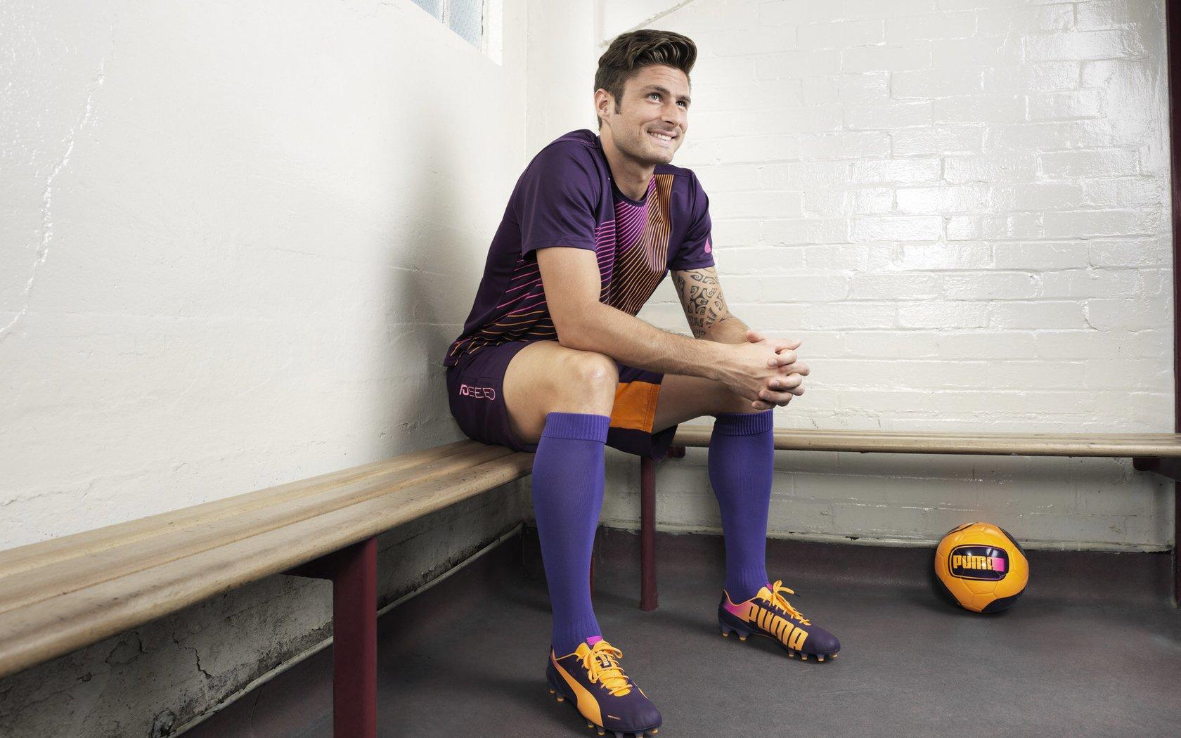 诺坎普新翼，拉什福德租借加盟巴萨，降薪15%开启生涯新章！